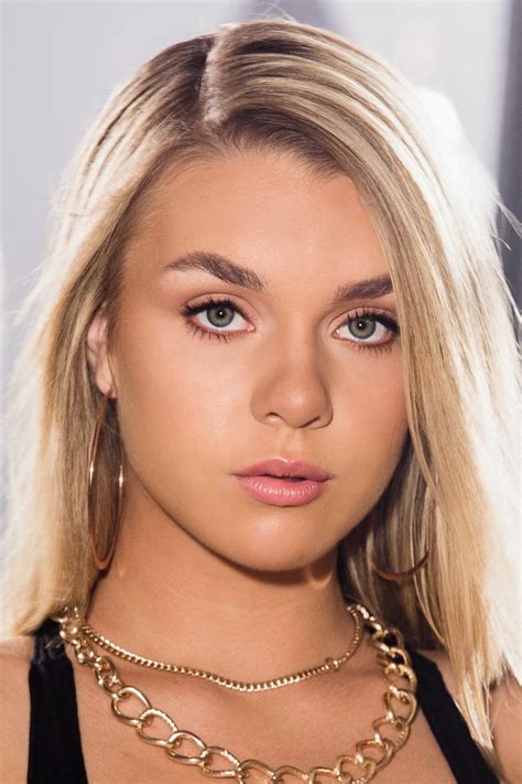 Gabbie Carter .